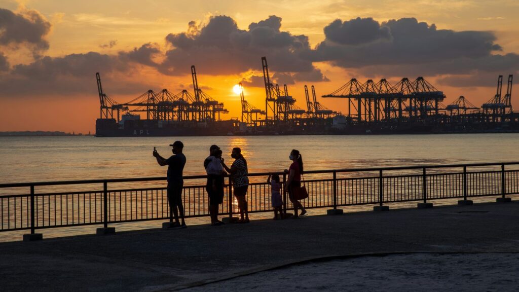 Singapore Customs Transhipment Permit: When Is It Required?